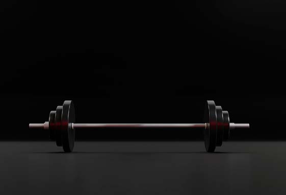 Was ist besser für den Muskelaufbau – freie Gewichte oder Trainingsmaschinen? 